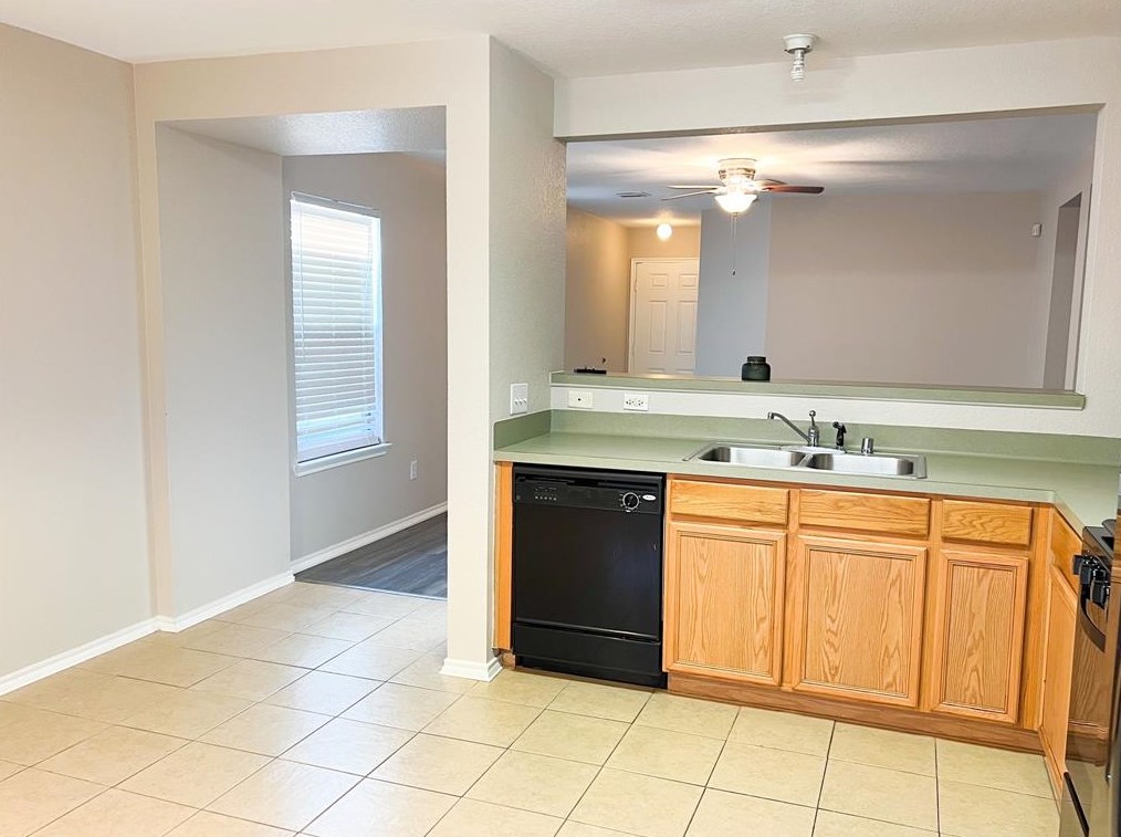 6830 Oleander Grove Way, Houston TX  77049-1571 exterior