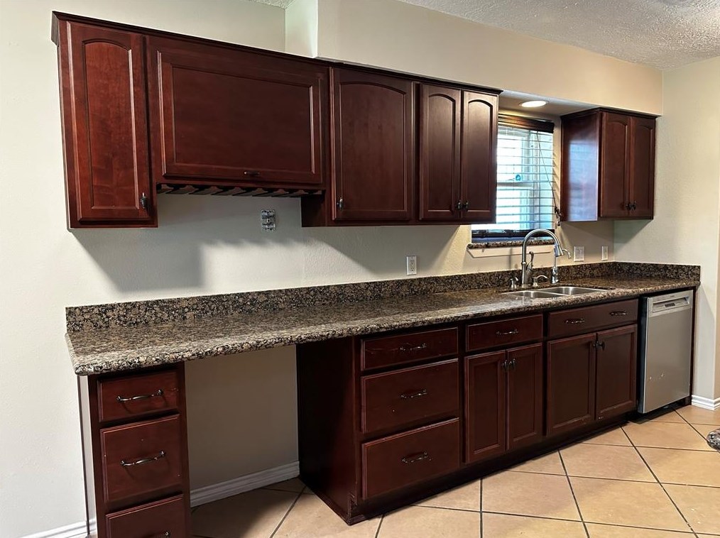 111 Greenshire Dr, League City TX  77573-4306 exterior