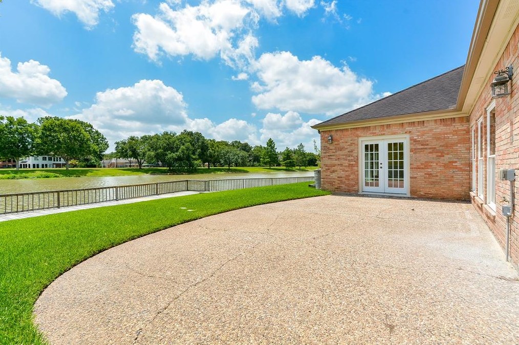 1231 Creekford Cir, Sugar Land TX  77478-3964 exterior