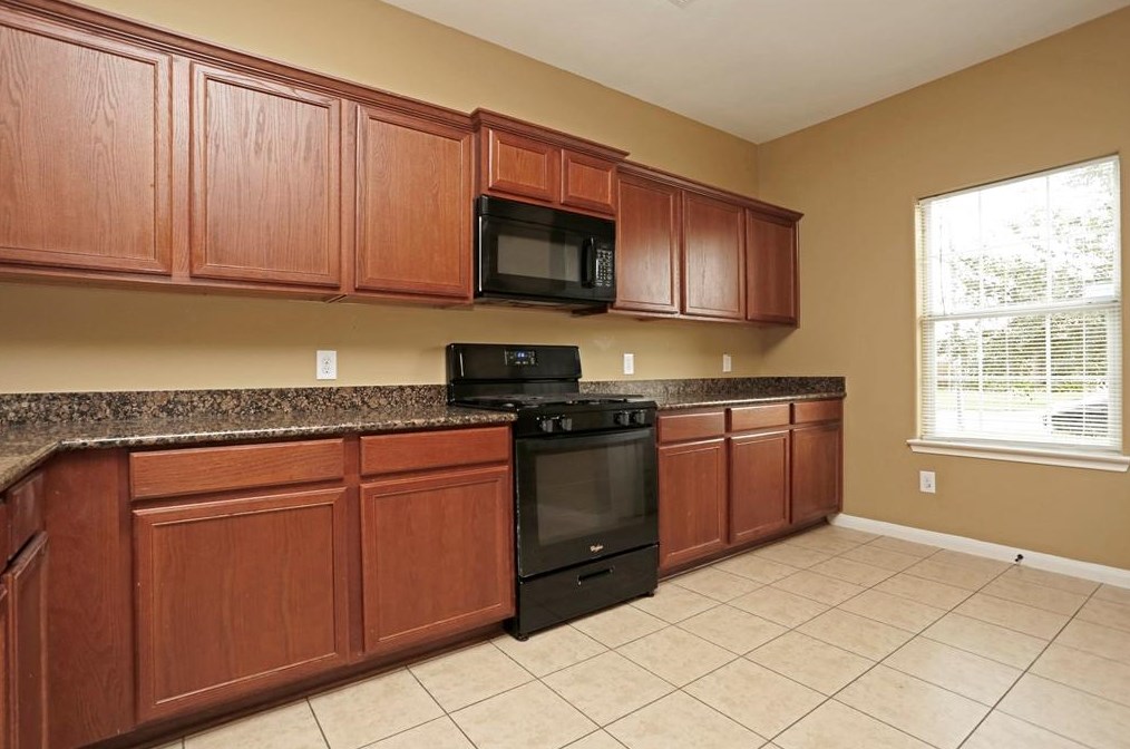 903 Amaryllis Rd, Baytown, TX 77521-7013
