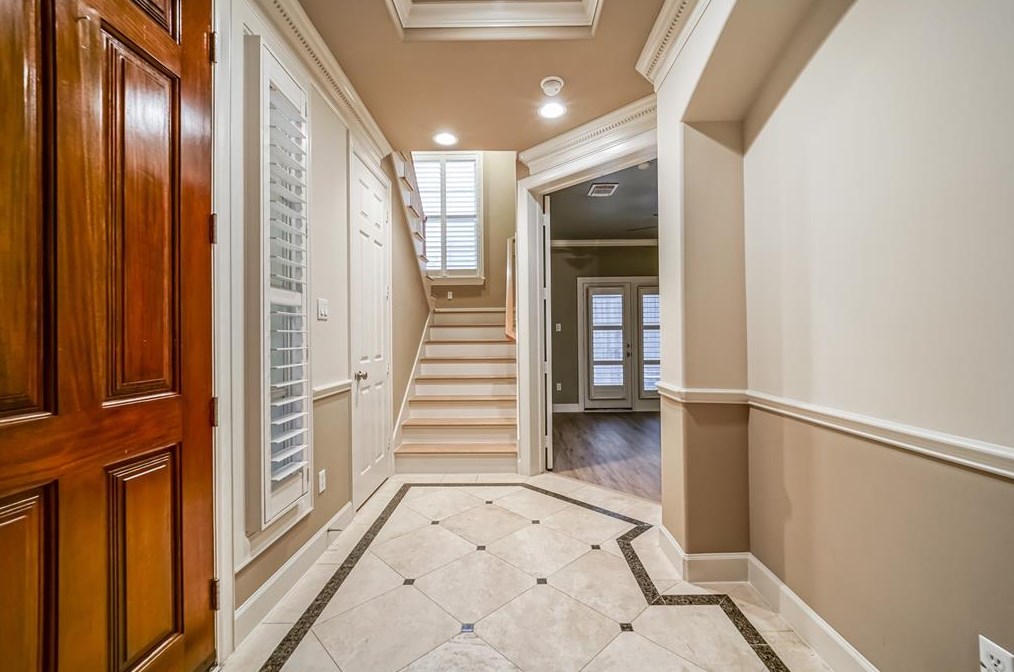 127 Dennis St, Houston TX  77006-1523 exterior