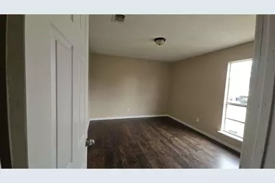 8715 Valley Ledge Drive, Houston, TX 77078 - Photo 8