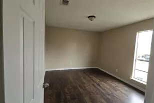 8715 Valley Ledge Dr, Houston, TX 77078 - Photo 8