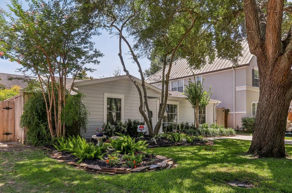 4405 Phil St, Bellaire, TX 77401-4616