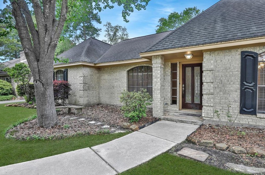 3939 Fawn Creek Dr, Humble, TX 77339-1880