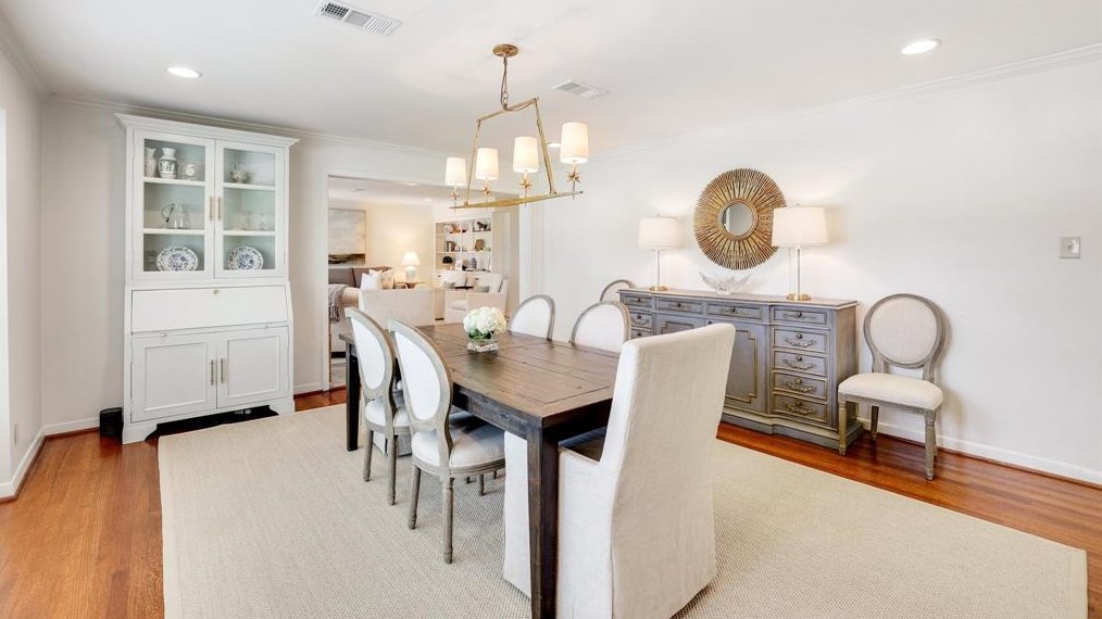 5518 Lincrest Ln, Houston TX  77056-6808 exterior