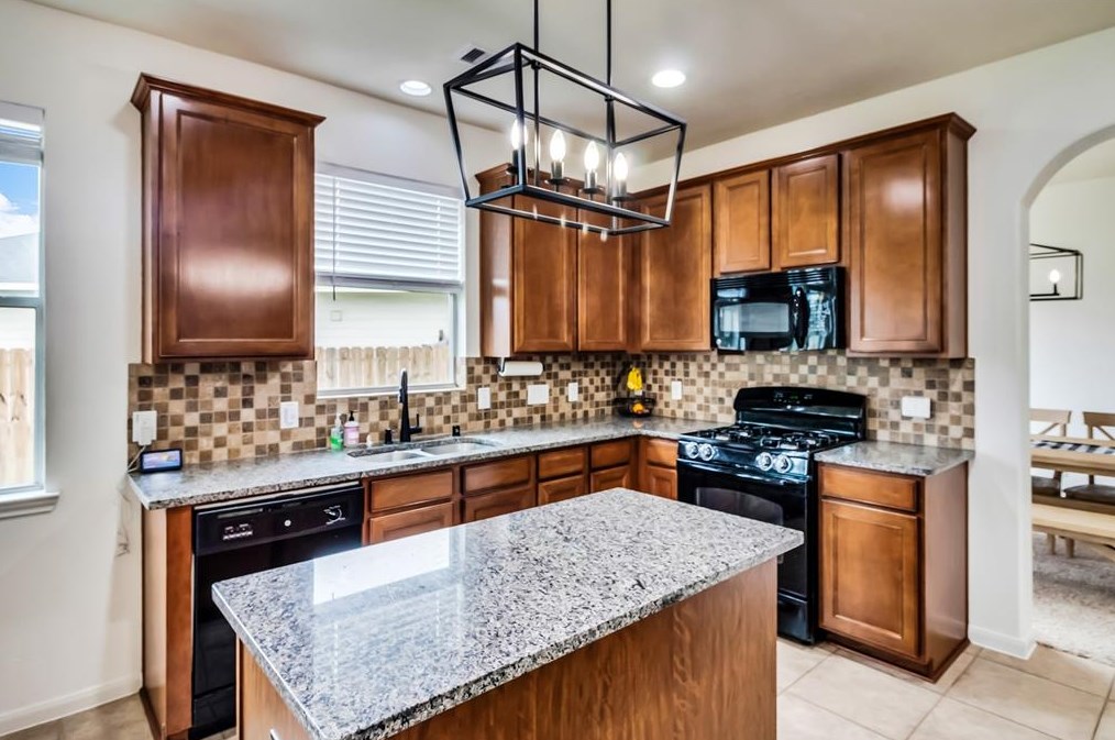 7415 Boerne Creek Dr, Richmond TX 77407-5043 exterior