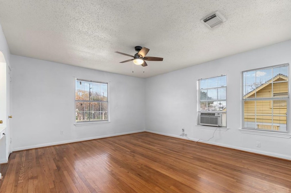3346 Blodgett St, Houston TX  77004-6305 exterior