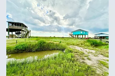 1399 Van Sant, Gilchrist, TX 77617 - Photo 4