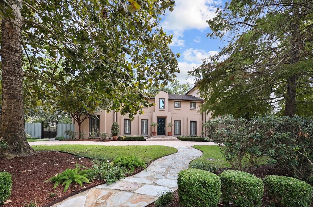12007 Cobblestone Dr, Houston, TX 77024-5054