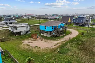 818 Surf Dr, Surfside Beach, TX 77541 - Photo 1