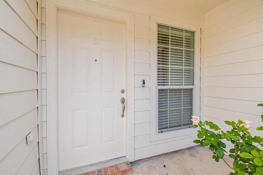 25142 Pepper Ridge Ln, Spring TX  77373-6194 exterior