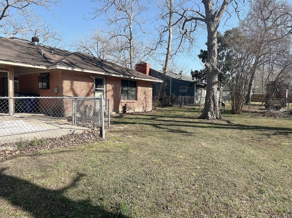 607 Walnut St, Sugar Valley, TX 77480