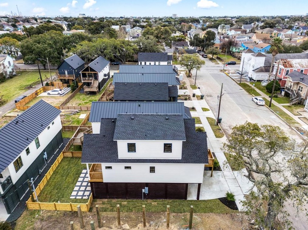 1224 32 St, Galveston TX 77550-6823 exterior