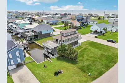 22212 Cantina Drive, Galveston, TX 77554 - Photo 38