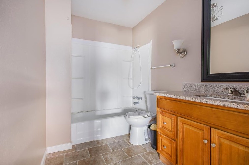 320 Tomlinson St, Grayburg TX  77659-3836 exterior