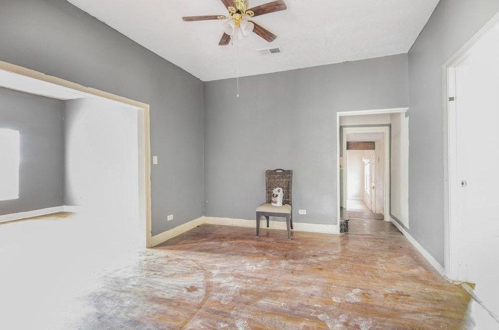 320 Tomlinson St, Grayburg TX  77659-3836 exterior