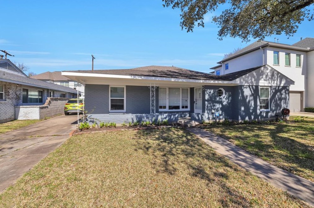3518 Merrick St, Houston, TX 77025-1930