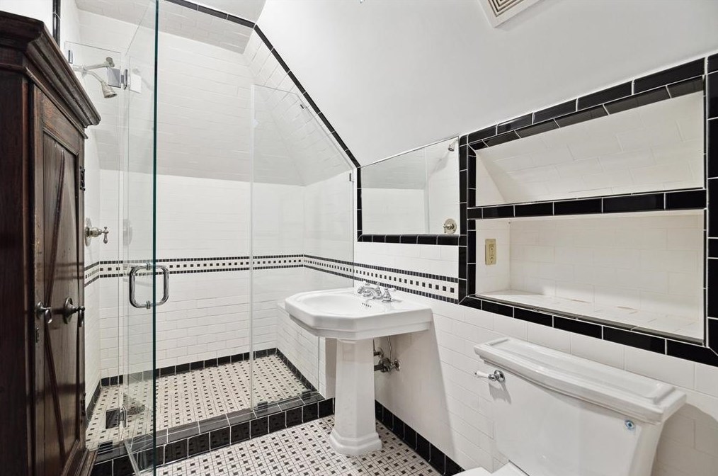 1517 Kirby Dr, Houston TX 77005-3143 exterior