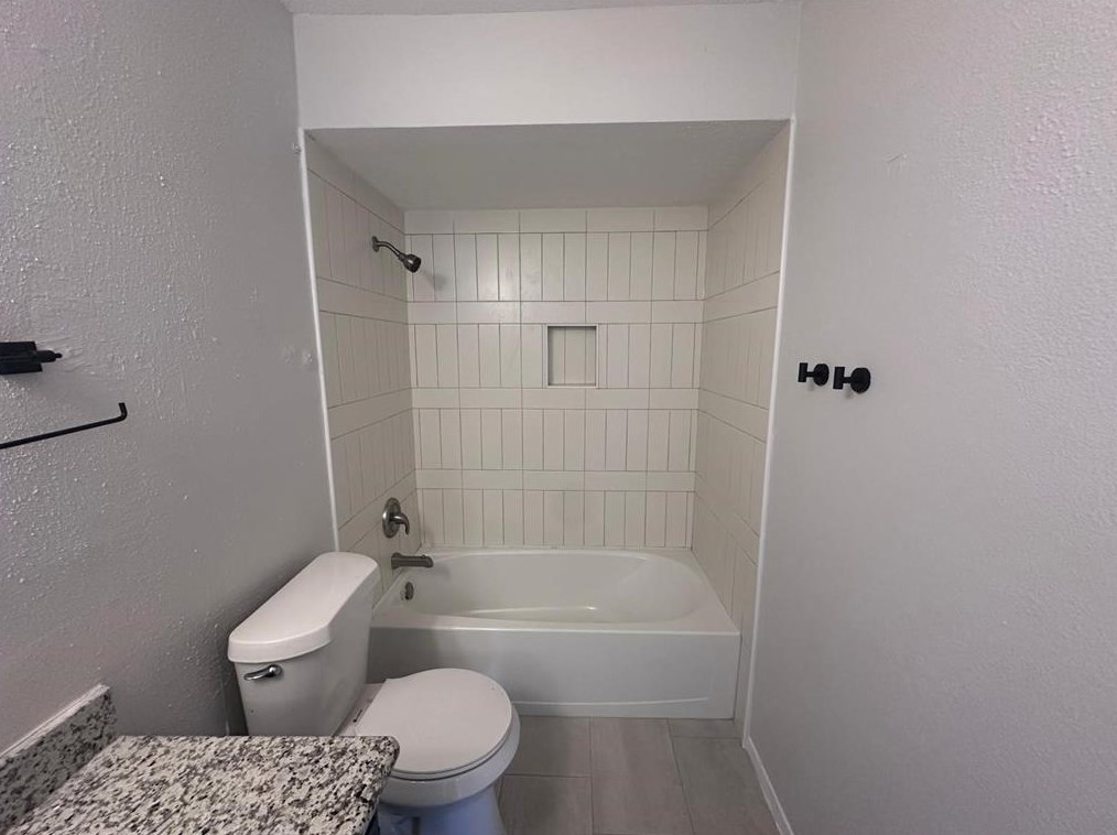 742 Memorial Mews St, Houston TX  77079-4475 exterior