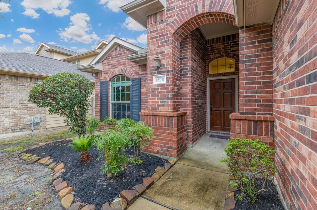 16911 Savannah Park Dr, Cypress TX  77429-5535 exterior