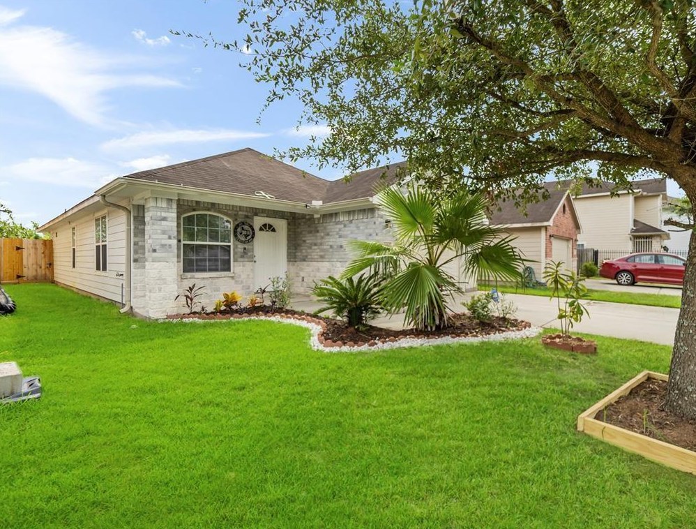10914 Seneca St, Houston, TX 77016