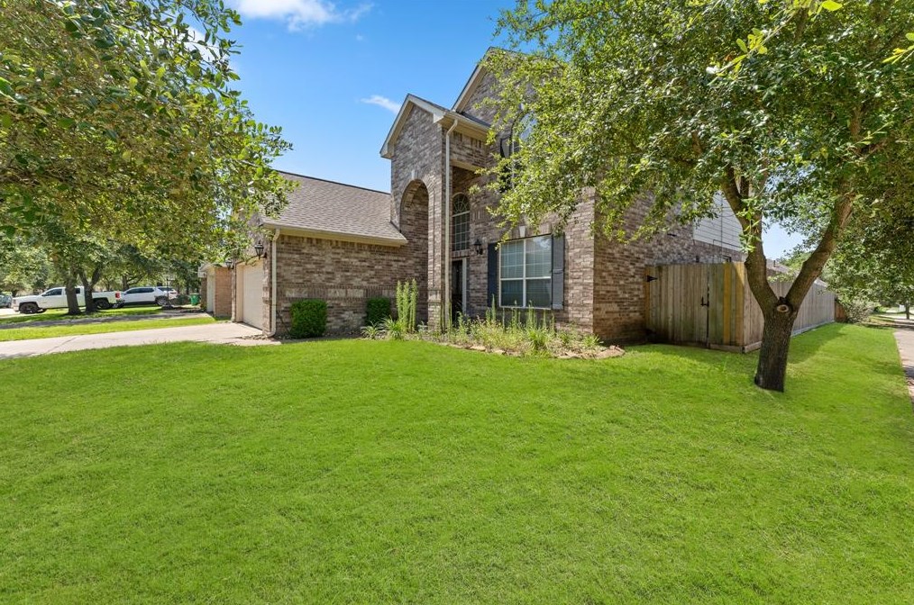 21739 Winsome Rose Ct, Cypress, TX 77433-6135