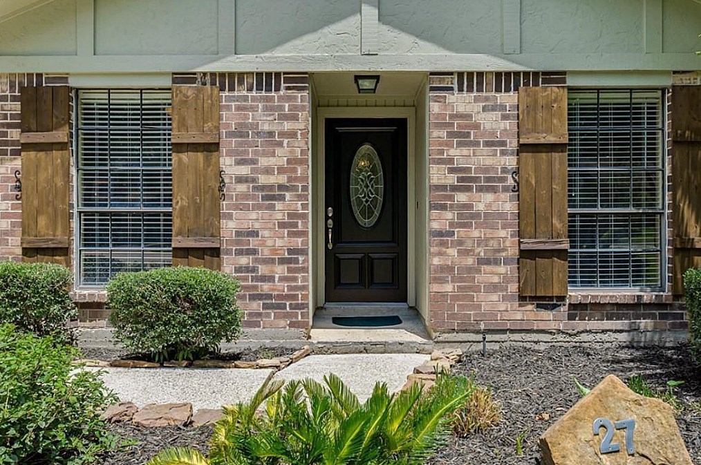 27 Wavy Oak Cir, Spring, TX 77381-2846