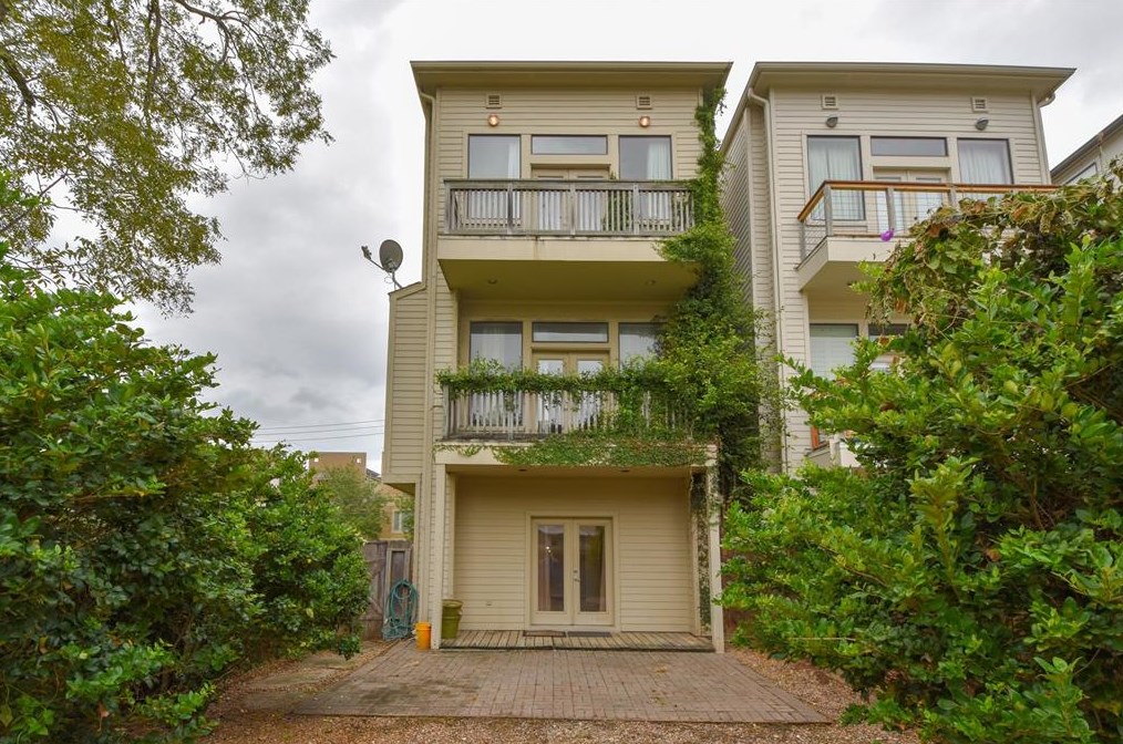 514 Birdsall St, Houston, TX 77007