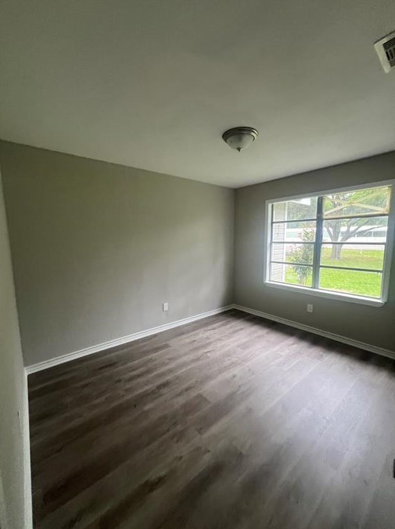 1216 Gifford Rd, Angleton, TX 77515-9326