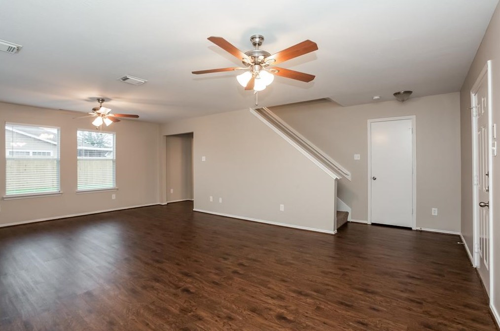 2622 Umiak Dr, Houston, TX 77045