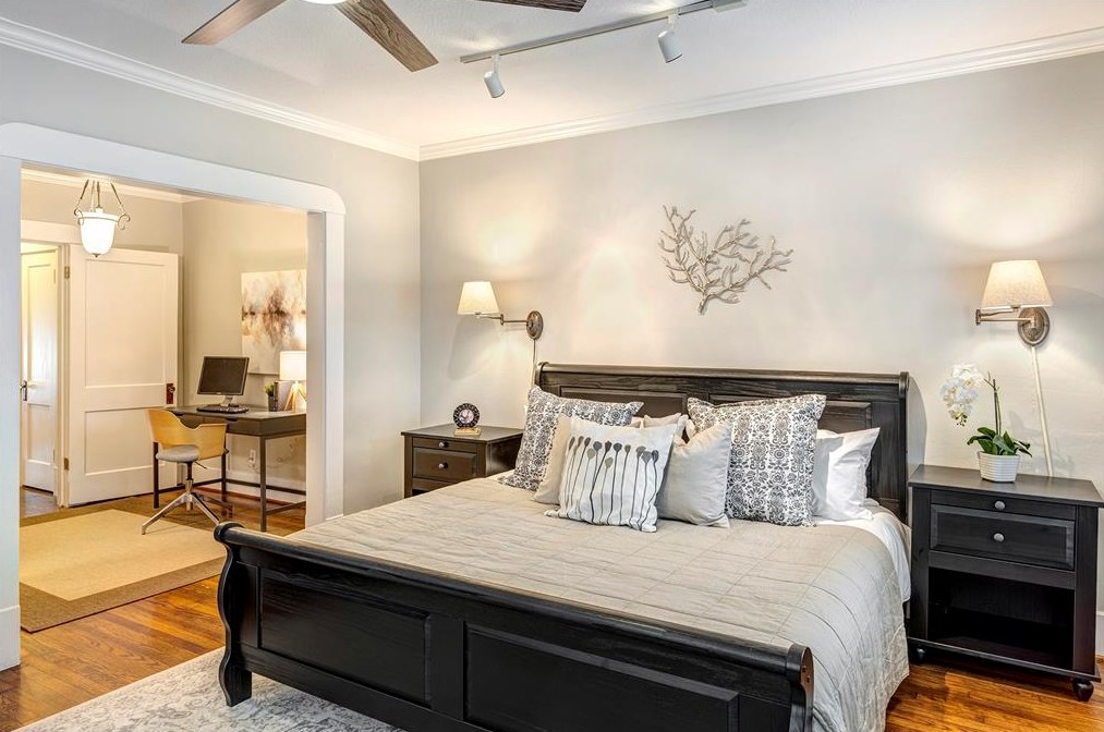 1530 Harvard St, Houston TX  77008-4217 exterior