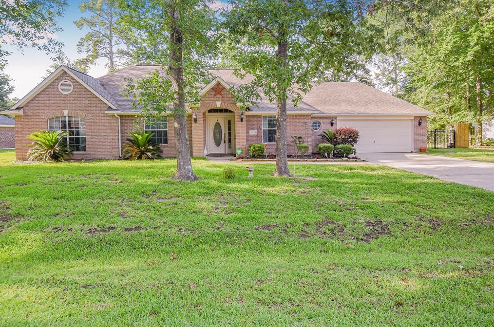 2726 Lake Breeze Ln, Crosby, TX 77532-7205