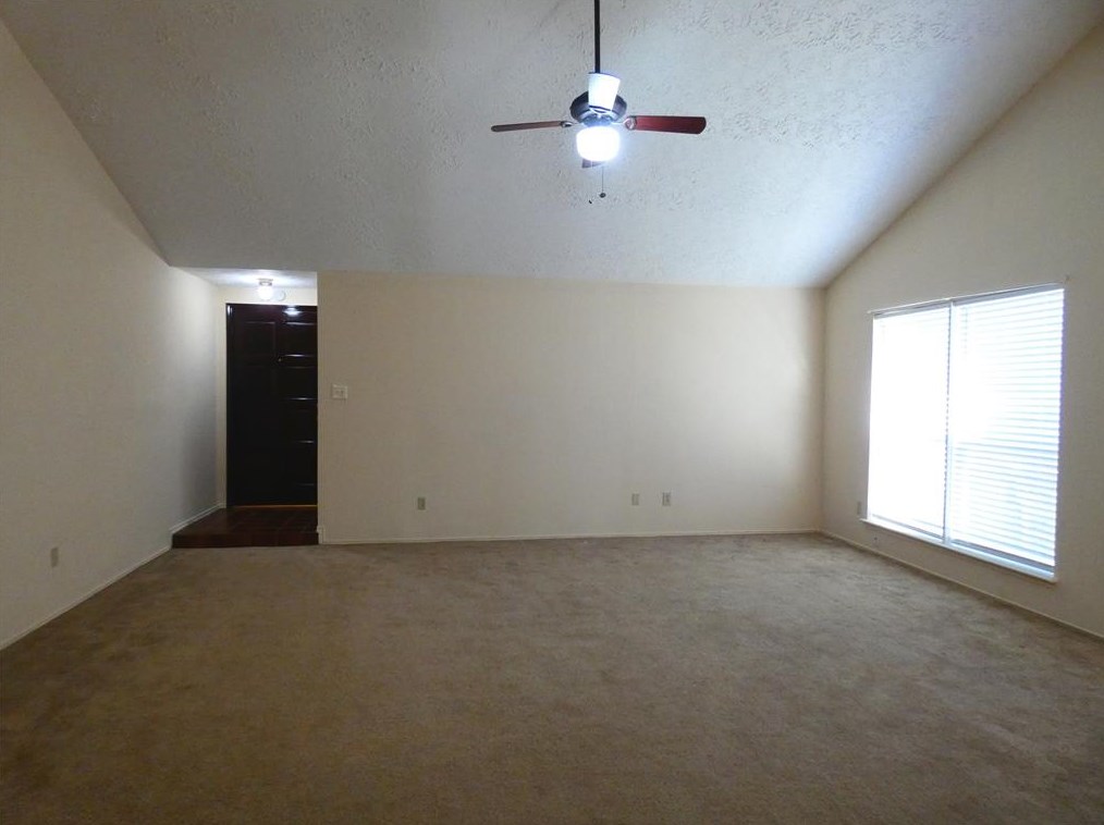 2102 Creekshire Dr, Sugar Land, TX 77478