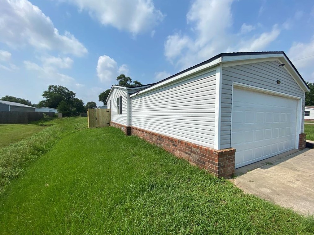 16172 Lone Star Ranch Dr, Conroe, TX 77302-8301