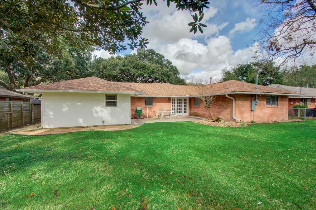 8939 Rockhurst Dr, Houston, TX 77080