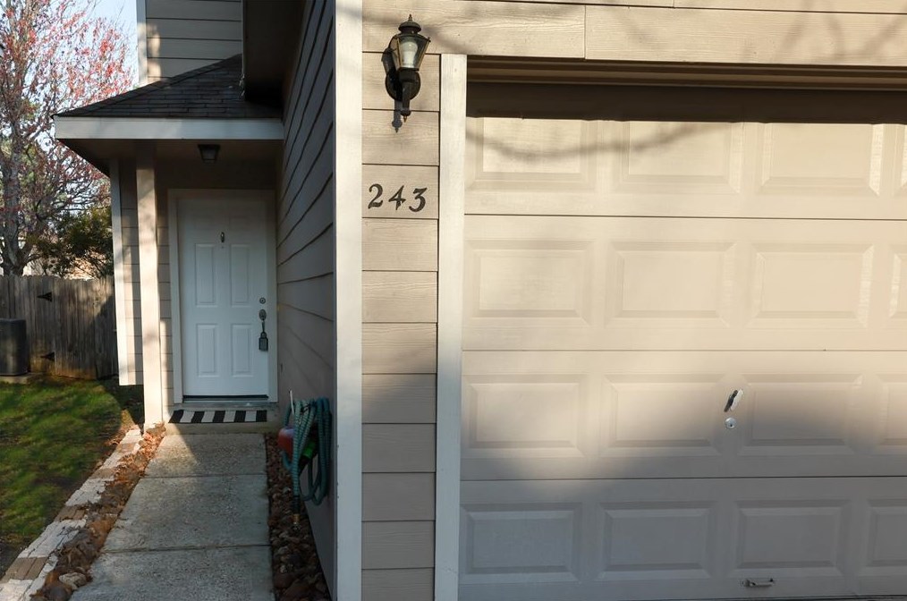 243 W Stedhill Loop, Conroe, TX 77384