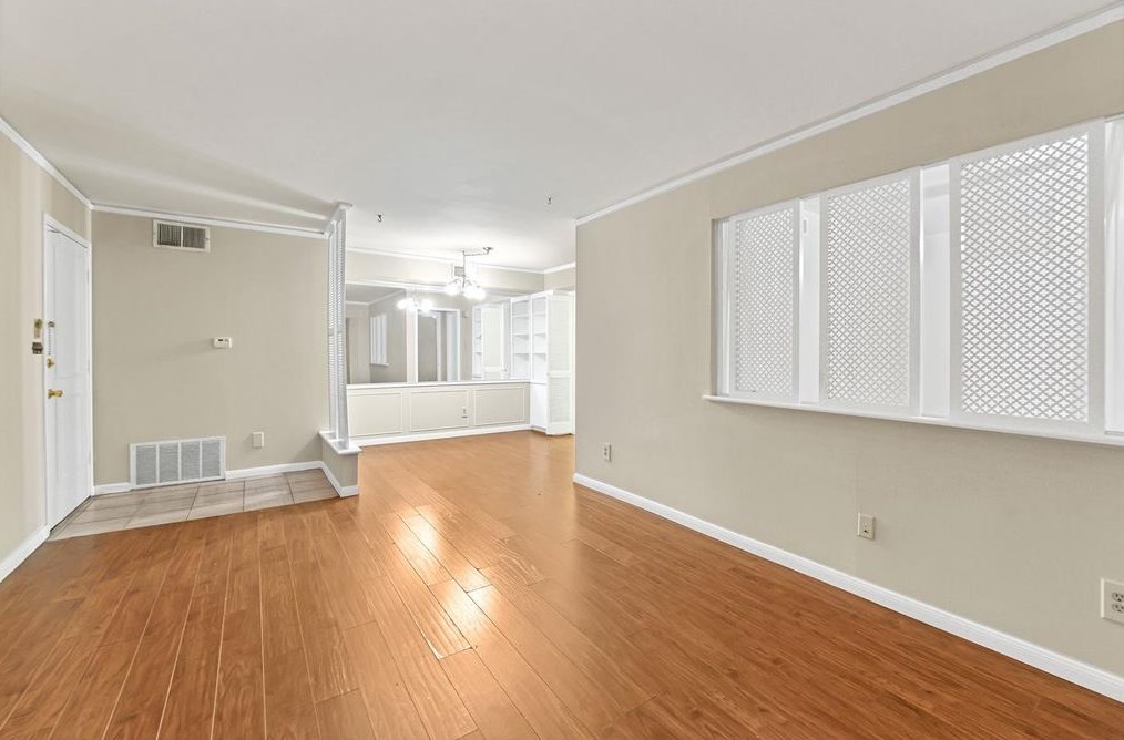 800 Post Oak Blvd Apt 28, Houston, TX 77056