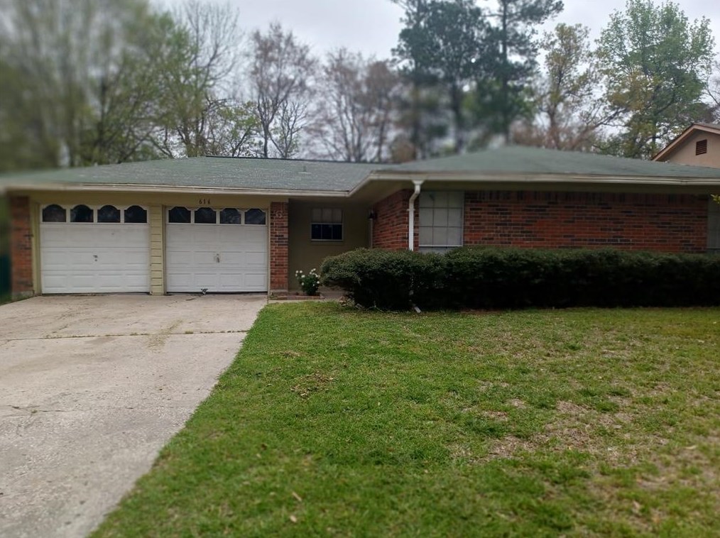 616 Hildred Ave, Conroe, TX 77303