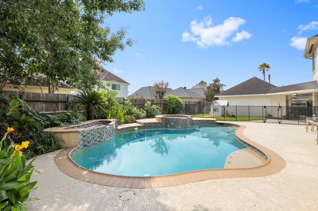 60 Bradford Cir, Sugar Land, TX 77479-2976
