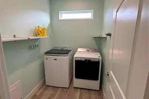 986 Seagull Ln, Crystal Beach, TX 77650 - Photo 20