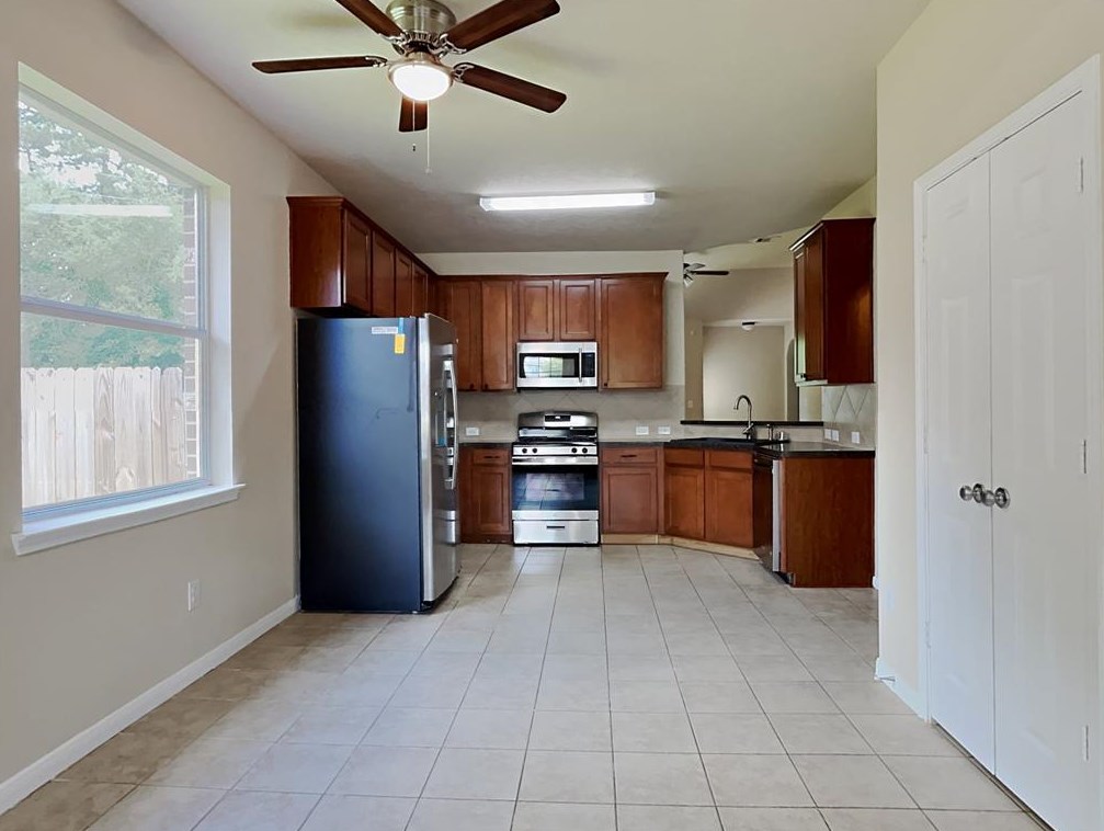 16511 River Wood Ct, Crosby TX  77532-7771 exterior