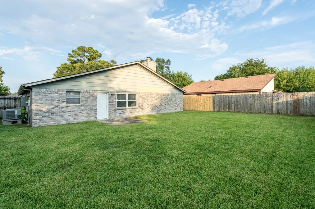 1638 Castle Creek Dr, Missouri City, TX 77489