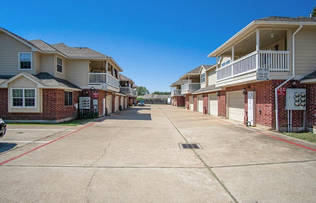 1233 Lovett St #1233, Tomball, TX 77375