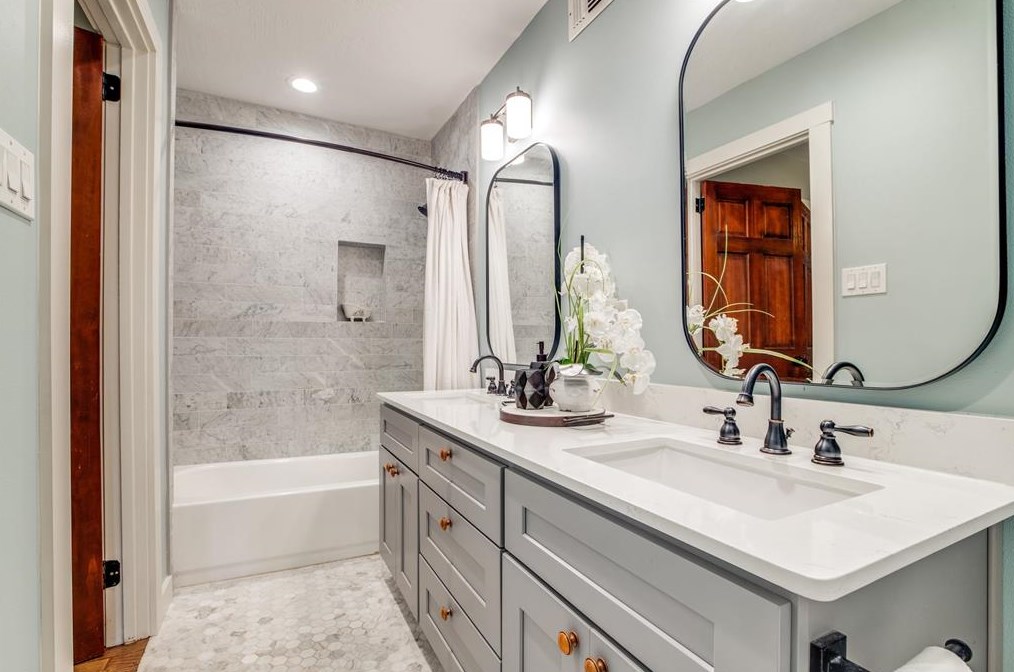 1849 Portsmouth, Houston TX  77098-4023 exterior