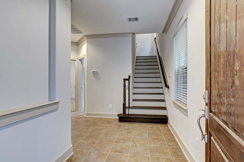 4247 Dickson St, Houston, TX 77007
