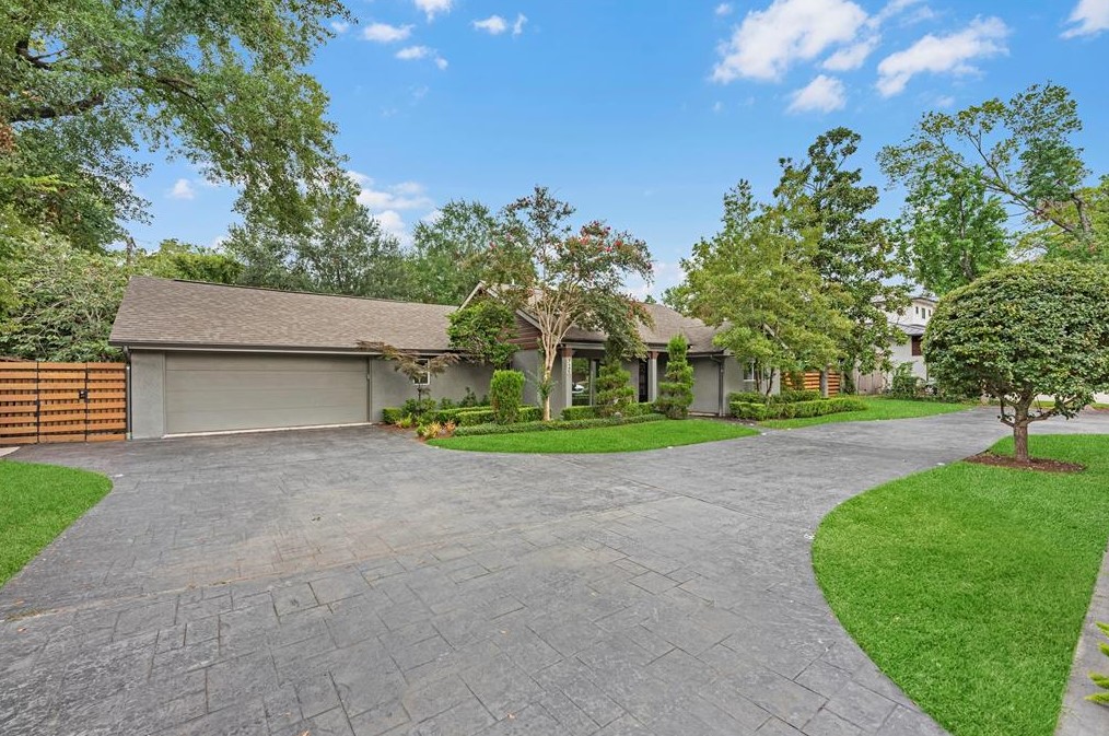 726 Bunker Hill Rd, Houston, TX 77024-4406