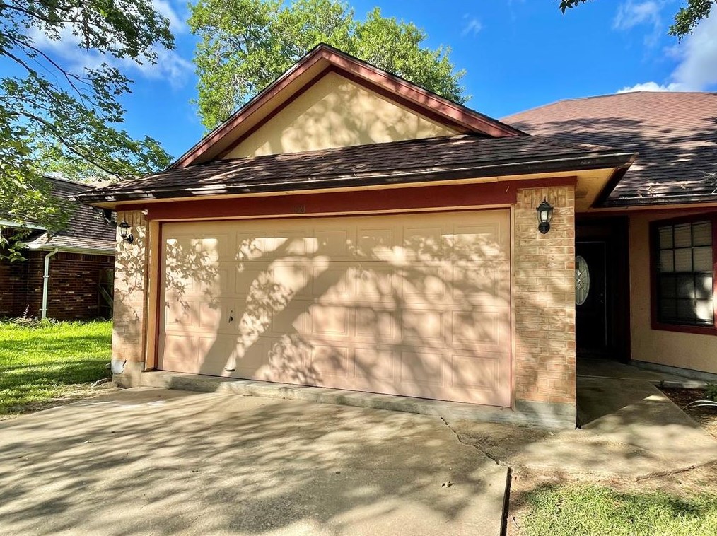 121 Bumelia St, Richwood, TX 77566
