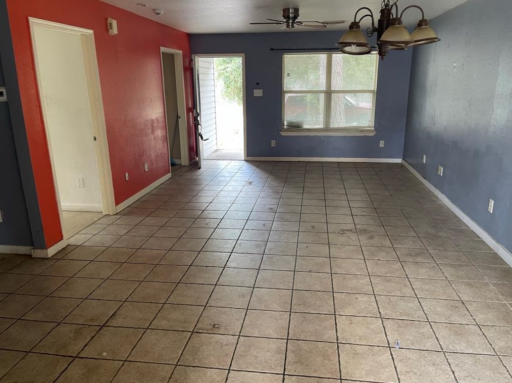11730 Greencanyon Dr, Houston TX  77044-7129 exterior