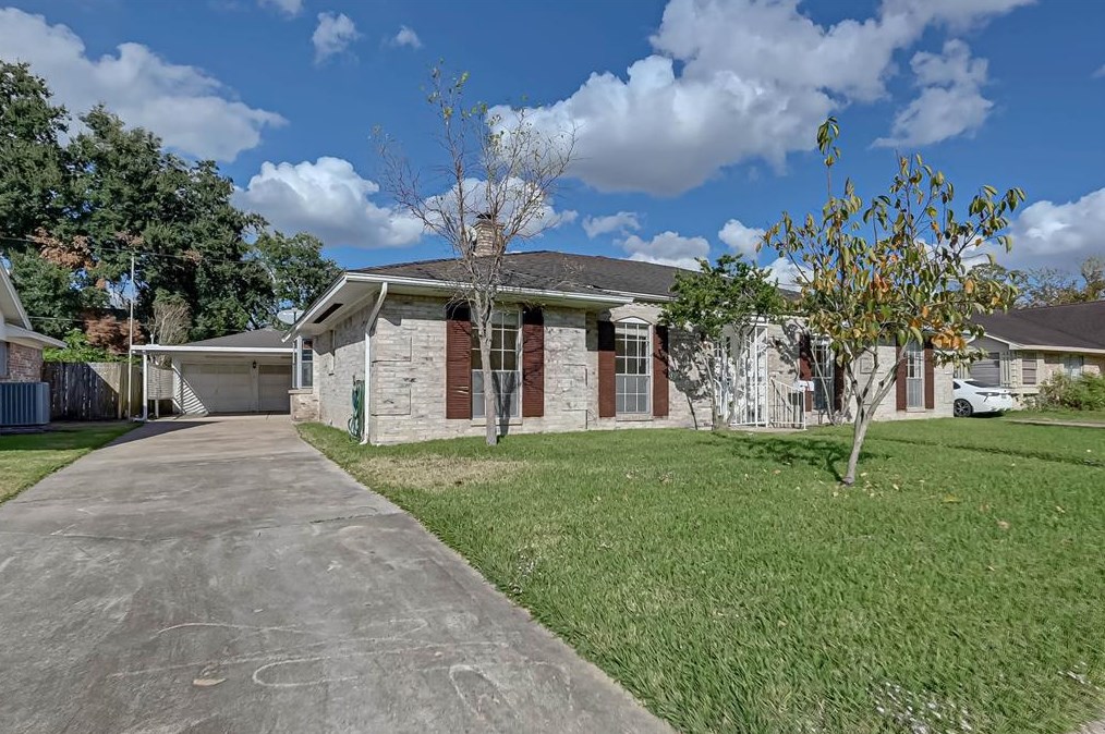 9314 Rowan Ln, Houston, TX 77036-5210